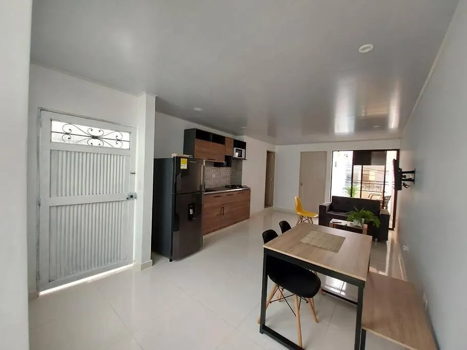 Apartamento Amplio Y Moderno Medellin